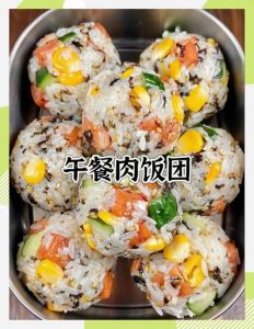 家常饭团的做法_简易四喜饭团紫米多样饭团KFC风酱油烤饭团，早餐野餐皆宜