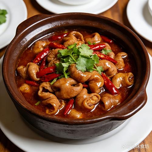 生大肠多长时间炒熟_面粉醋搓洗去腥，姜料酒煮大肠，炒制快火增香调味