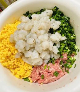 三鲜饺子馅的配料_肉素三鲜饺子，鲜香多汁做法