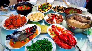 年夜饭南北方差异_饺子年糕大不同，团圆祈福不变心