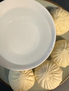 微波炉加热包子正确方法图解_微波炉热包子不干裂的小窍门
