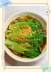 生菜焯水几分钟能熟_生菜30秒焯脆嫩，洋葱木耳辅助，甘蓝易消化！
