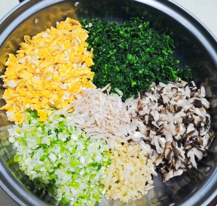 荠菜韭菜饺子馅的做法窍门_荠菜猪肉馅做法与比例 荠菜韭菜饺子馅的做法窍门_荠菜猪肉馅做法与比例