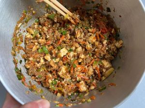 粉丝肉包子馅做法大全_发酵馅料蒸制技巧