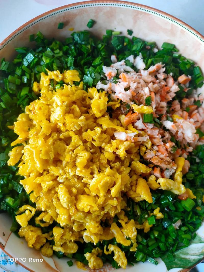 白菜香菇饺子馅调知方法_肉菜搭配好，手艺味道佳