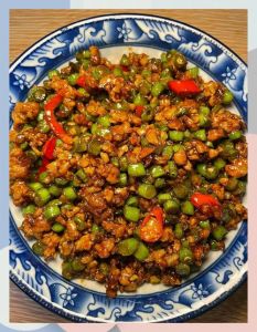 豆角炒肉豆瓣酱_腌炸调味有讲究