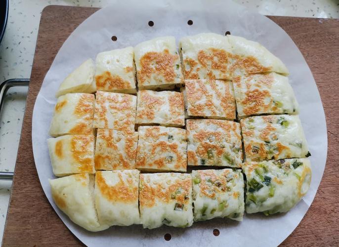 软面发面饼的做法_金龙鱼酵母发酵快,做饼松软易上手 软面发面饼的做法_金龙鱼酵母发酵快,做饼松软易上手