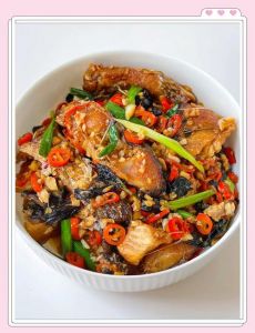 紫苏鱼做法大全家常_清香解腻，鲜美下饭