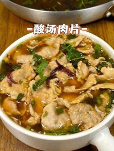 水汆肉片的详细做法与技巧：如何保持肉嫩多汁的烹饪方法