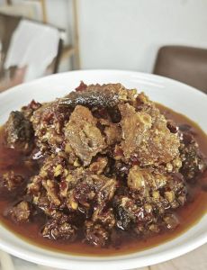 正宗糟鱼的做法_选鱼油炸调卤，香酥入味超简单