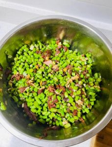 豆角酱肉包子馅的做法_家常美味，开胃解馋！