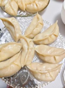 蒸饺子上汽后几分钟_蒸饺多久熟？看种类时长大短