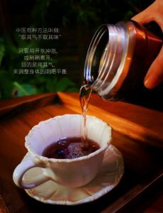 煮黑豆水的正确做法_黑豆水祛湿热，胜凉茶，美容养颜，煮法讲究！