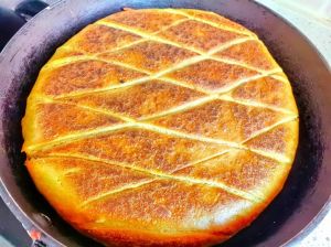 背锅子饼的做法大全_呼和浩特特色背锅子饼，外脆里软麦香浓