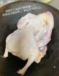 鸭子焯水正确方法_鸭肉冷水焯水去腥，炖鸭先盐泡