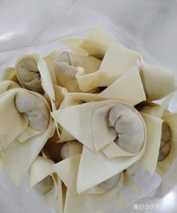 煮熟的水饺在冷藏室能放几天_水饺冷藏别超2天，冷冻更佳，食用要彻底加热！