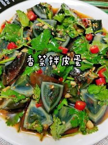 台球室上班的苏小野分享特别美味的快手小菜做法，让工作时光更有趣