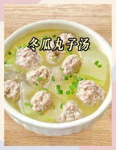 饺子丸子汤的做法_鲜美汤底与简单配料的完美结合