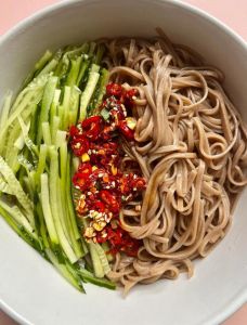 荞麦面凉粉家常做法大全_家常荞麦凉粉，清凉解暑营养好！