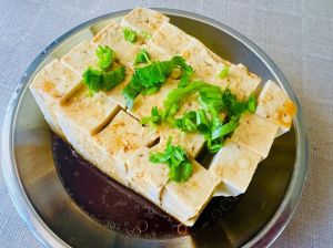 卤水豆腐的家常做法_破壁机做豆腐，耐心点卤豆腐香