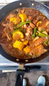 焖锅排骨的做法的家常做法_家常美味，肉质酥烂脱骨