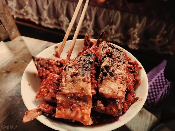 酸鱼鲊要腌制多久_腌鱼腌萝卜，时间与秘方决定美味