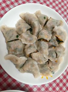 饺子里的肉没熟吃了怎么办_生饺子吃出急性肠胃炎？应急处理与预防指南