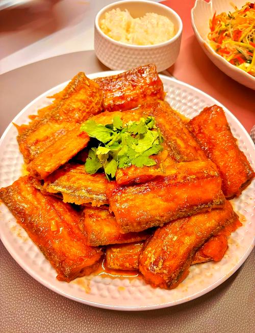 炸带鱼家常做法_带鱼炸着吃香脆嫩,厨房纸擦膜是关键 炸带鱼家常做法_带鱼炸着吃香脆嫩,厨房纸擦膜是关键