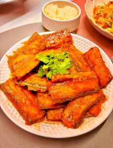 炸带鱼家常做法_带鱼炸着吃香脆嫩，厨房纸擦膜是关键