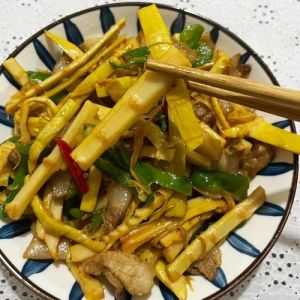 菜笋的家常做法_菜笋做法多，清炒凉拌炖着香！