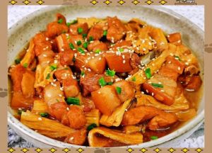 肉炖腐竹的制作流程_五花肉腐竹烧制方法