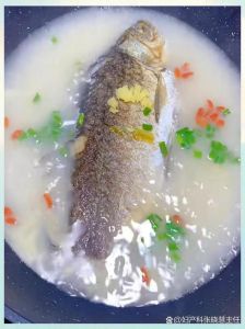 鲫鱼通草汤的做法下奶_传统下奶汤，做法详解