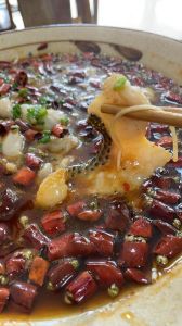 水煮乌鱼片家常做法_家常水煮乌鱼片，鲜嫩麻辣下饭！