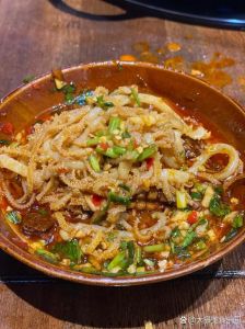 探索“bg扇逼扇奶扇喷打烂片”风味菜肴的独特做法与创意搭配