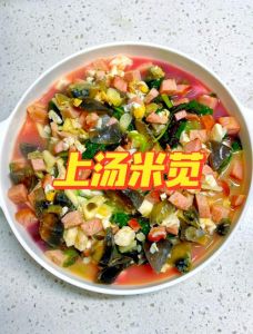 红菜汤的家常做法_熬制红菜汤，传统美味需耐心！
