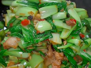 清炒上海青做法大全_清炒上海青，爽口家常菜，鲜嫩营养