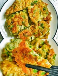 炒鸡蛋饼的家常做法_韭菜鸡蛋饼，外酥里嫩做法