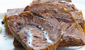 熟肉常温放一天会坏吗_剩菜别隔夜，冷藏加热吃！