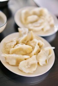 马蹄白菜鲜肉饺子馅做法大全_马蹄白菜鲜肉饺，清脆鲜美团圆味