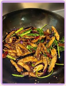 油炸茄子的家常做法_家常炸茄子，香酥可口！