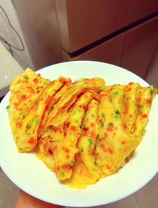 香葱煎饼的做法大全家常_葱香饼配甜饼，早餐做法简单美味！