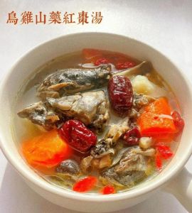 炖乌鸡汤用不用先焯水_乌鸡汤焯水？看这做法鲜香营养！
