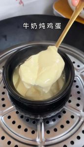 鸡蛋汤勾芡的正确方法和技巧_滚烫水淀粉做蛋花汤，悬浮不沉底