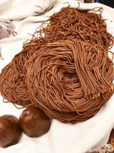 白薯干面的做法大全_蒸红薯糊打面团，冷藏撕着吃，营养方便！