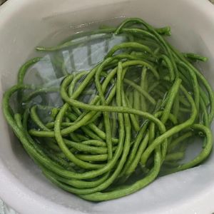 豇豆肉馅要焯水吗_生豇豆肉馅饺子这样做，脆爽不焯水