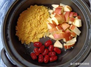 小米一般煮多久才熟_小米煮粥小窍门，好米快熟易出油！