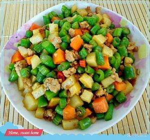 素炒三丁家常做法_脆爽香甜，简单食材爆出美味