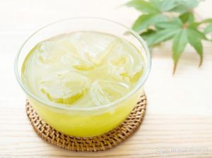 柚子肉冰糖止咳做法大全_柚子润肺止咳，秋冬炖冰糖，蜂蜜更佳