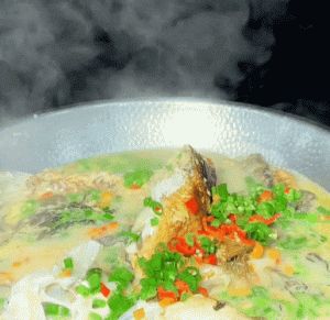湖南水煮活鱼的做法和步骤_湖南水煮活鱼，鲜辣开胃，特色美食！
