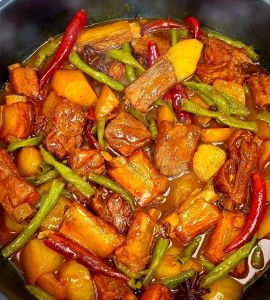 前排肉的家常做法_红烧排骨选前排，细嫩香甜好下饭